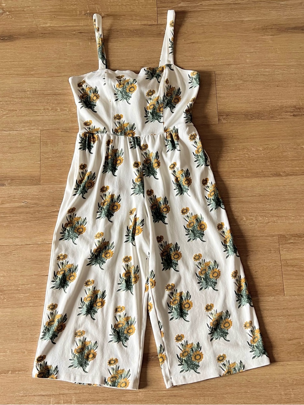 Kate Quinn Women’s Smocked Tie Back Jumpsuit Size Small